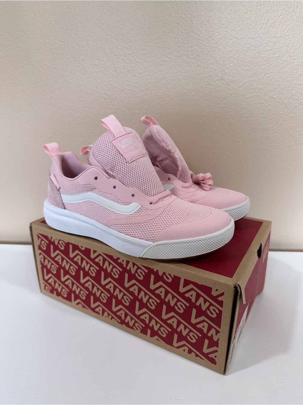 Vans Kids Pink Slip-On Sneakers with White Side Stripe